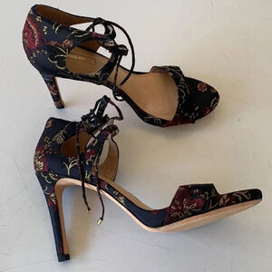 Antonio Melani Ankle Tie Heels size 9 New